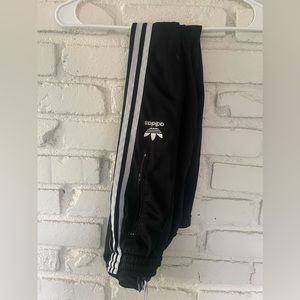 ADIDAS CLASSIC JOGGERS